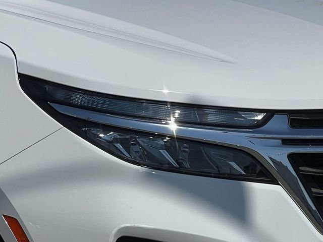 Used 2023 Chevrolet Equinox LS w/ Driver Confidence II Package FWD image 8