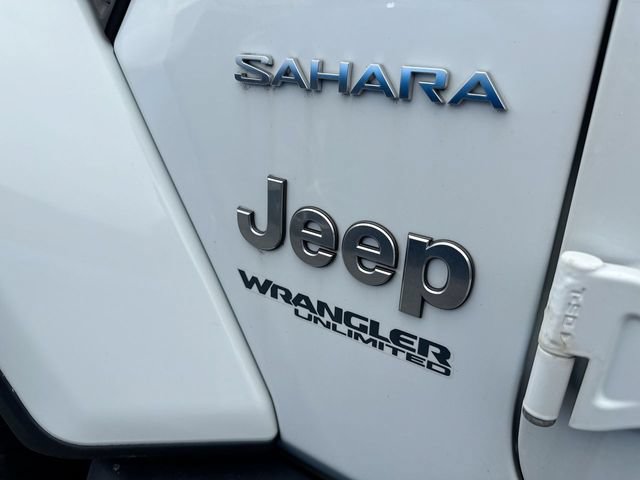 Used 2018 Jeep Wrangler Unlimited Sahara AWD/4WD image 6