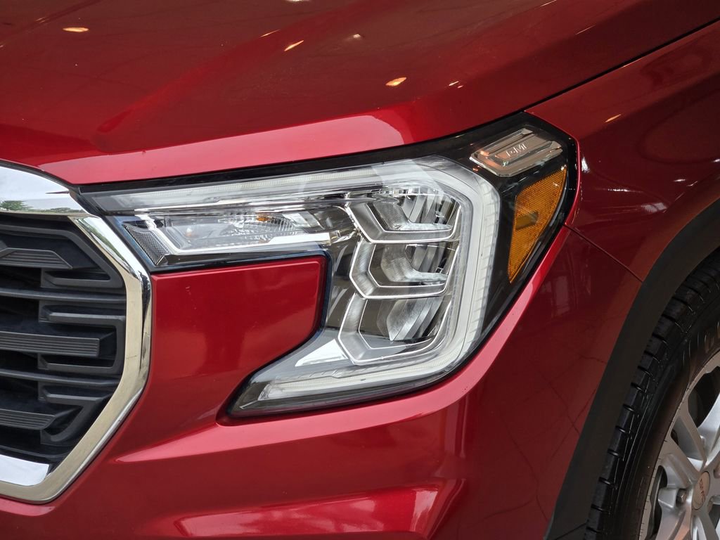 Used 2022 GMC Terrain SLE w/ Driver Convenience Package FWD image 8