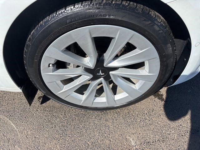 Used 2021 Tesla Model 3 Standard Range Plus image 38