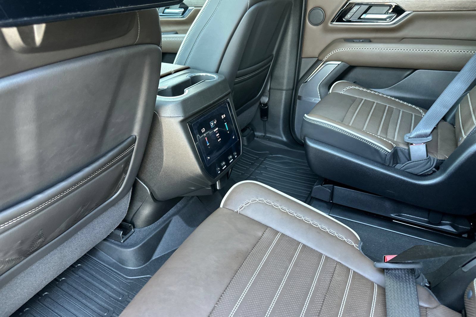 Certified 2026 GMC Yukon Denali Ultimate AWD/4WD image 13