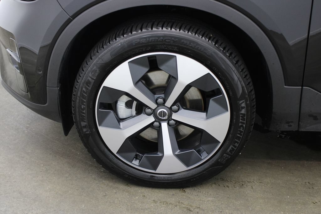 Used 2026 Volvo XC40 B5 Plus AWD/4WD image 31