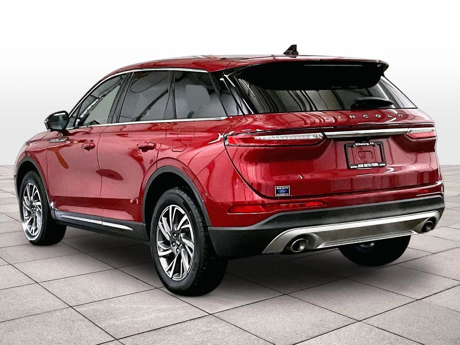 Used 2025 Lincoln Corsair AWD w/ Equipment Group 101A image 10