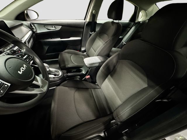 Used 2023 Kia Forte LXS w/ LXS Technology Package image 19