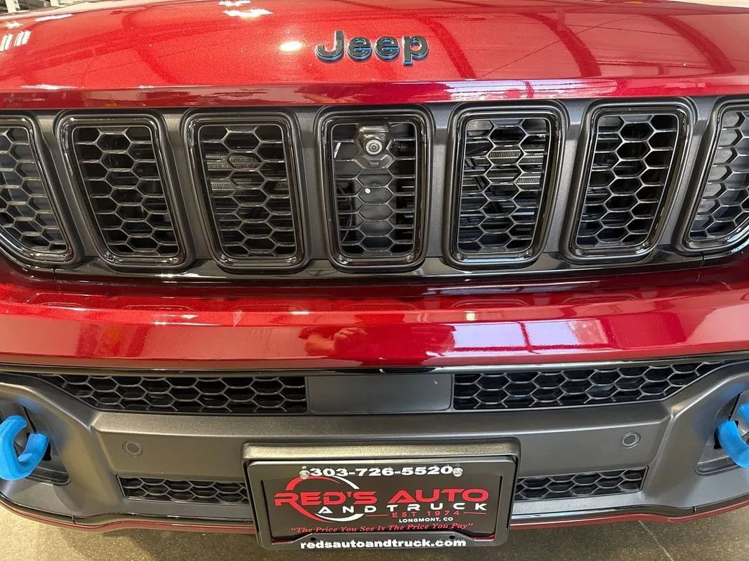 Used 2023 Jeep Grand Cherokee 30th Anniversary AWD/4WD image 86