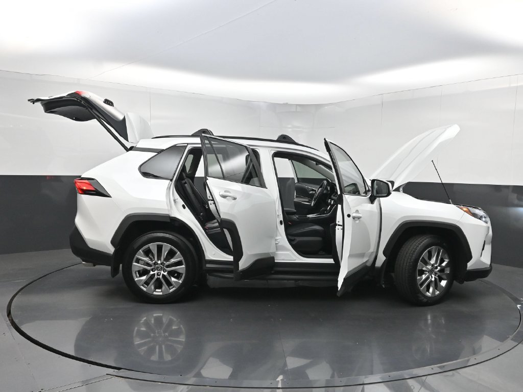 Used 2024 Toyota RAV4 XLE Premium FWD image 35