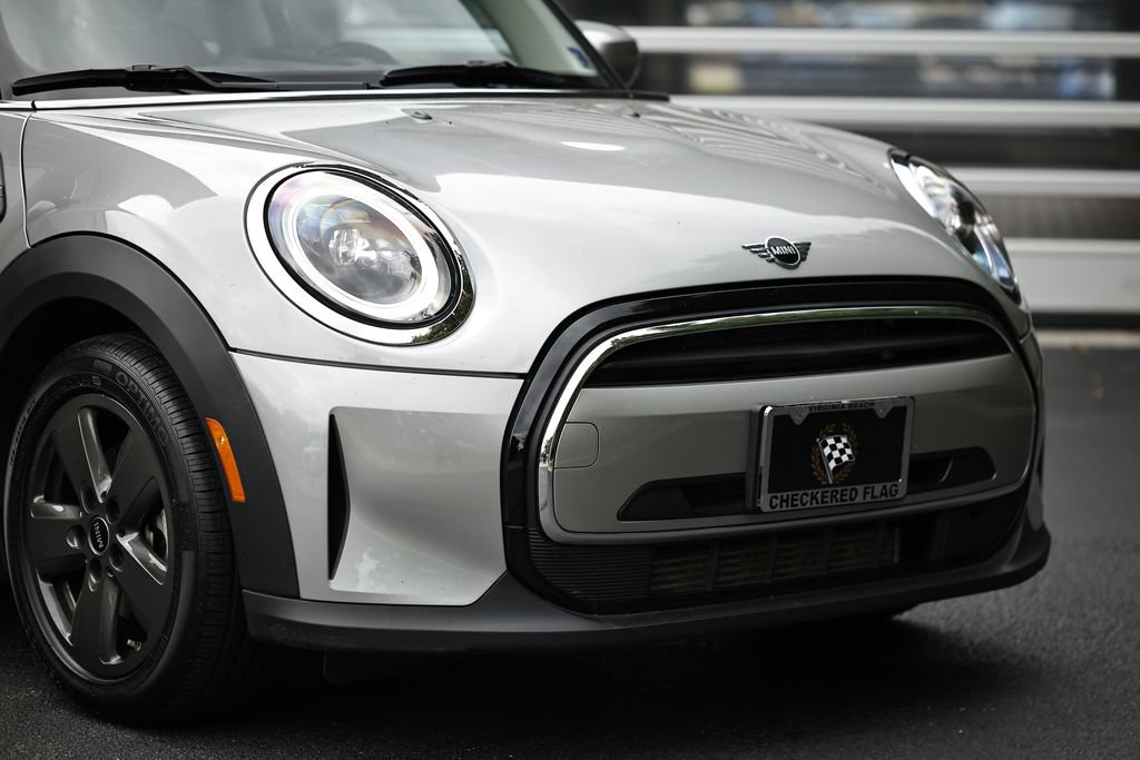 Used 2024 MINI Cooper 2-Door Hardtop FWD image 2
