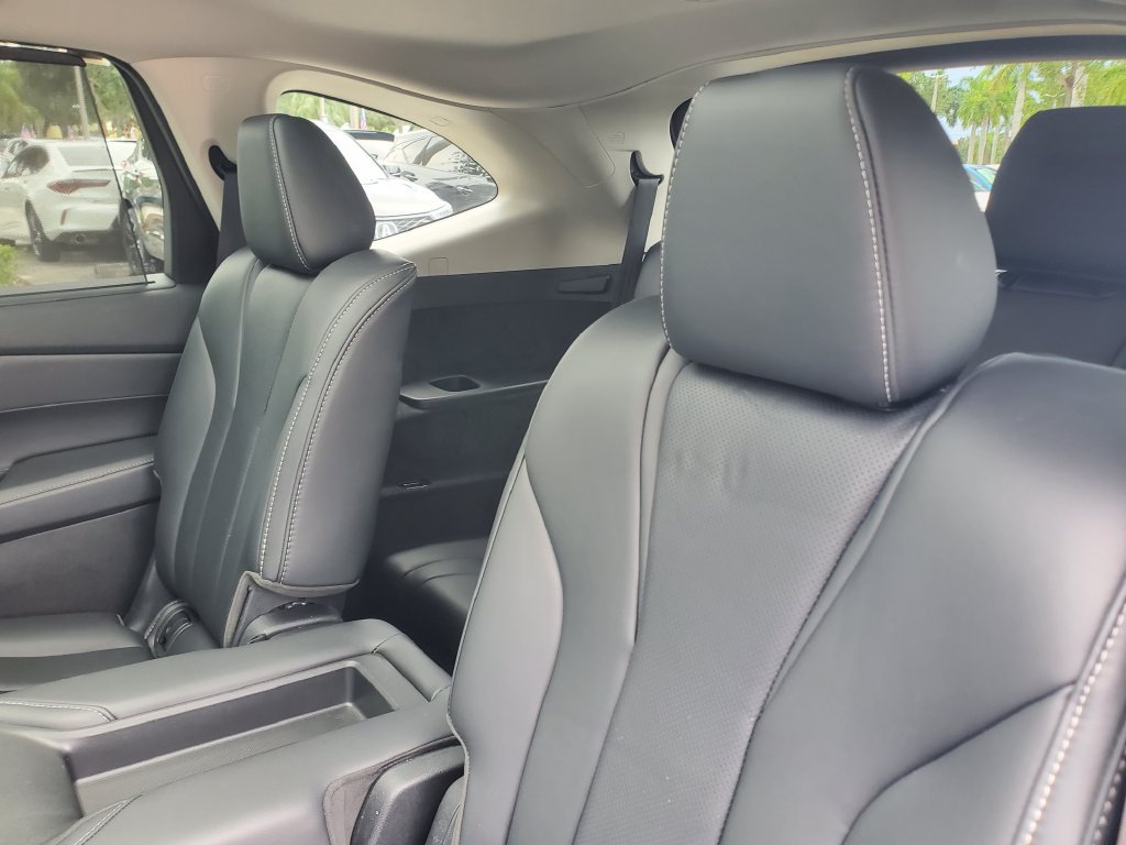 Used 2024 Acura MDX w/ Technology Package FWD image 13