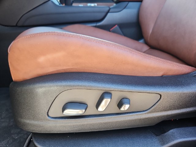 New 2025 Cadillac XT5 Sportv w/ Technology Package AWD/4WD image 11