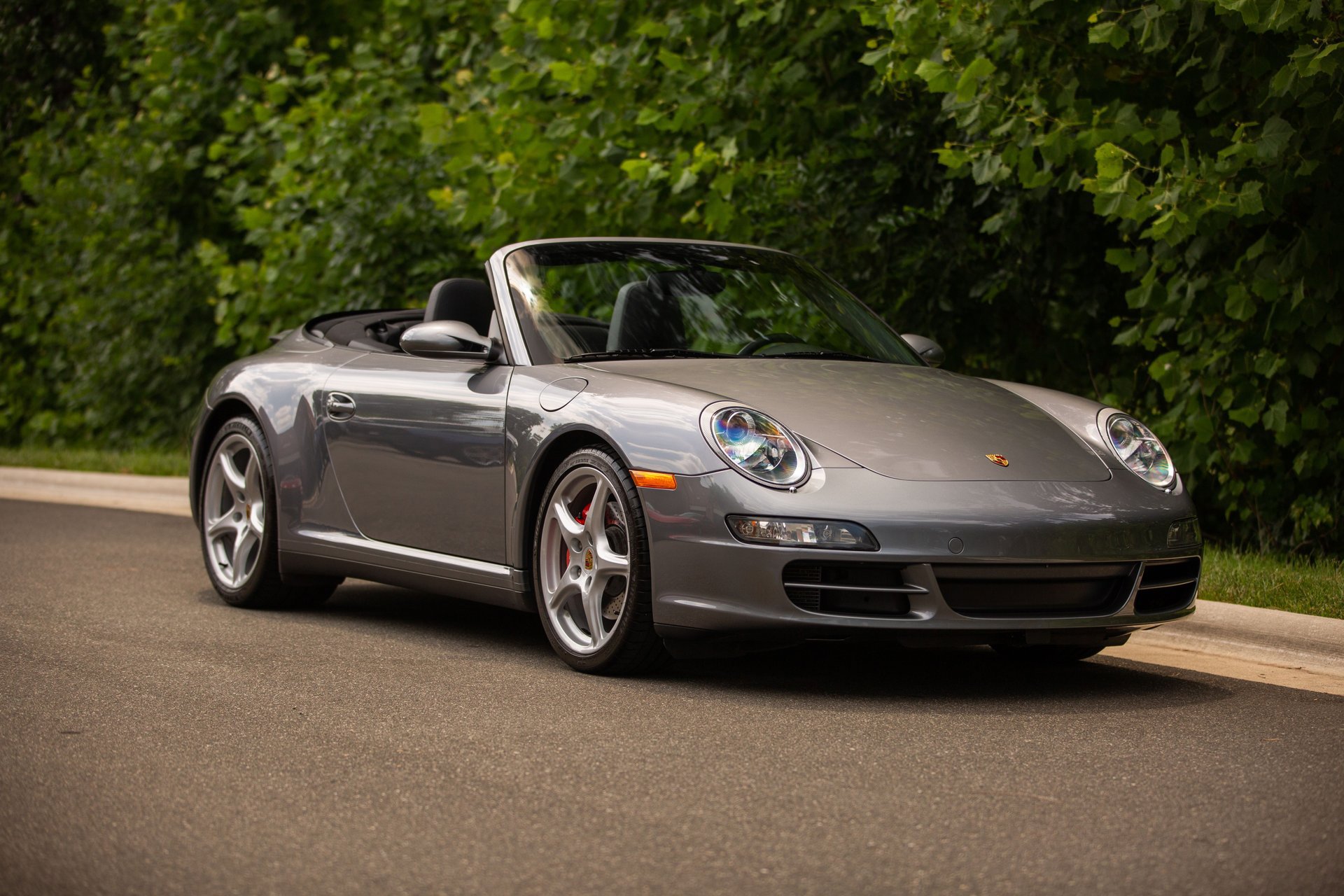 Used 2006 Porsche 911 Carrera 4S AWD/4WD image 24