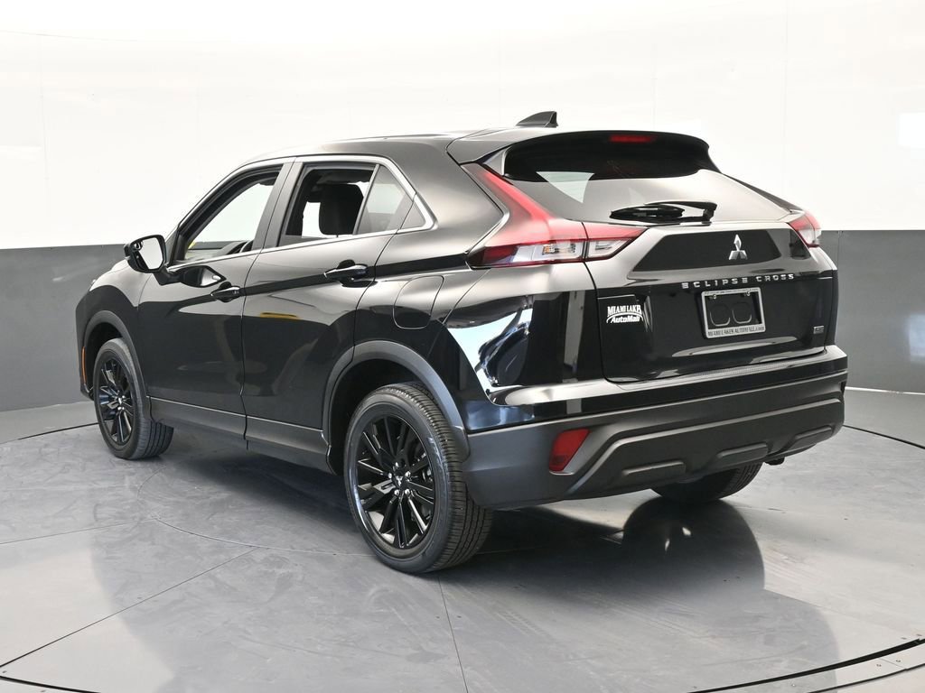 Used 2023 Mitsubishi Eclipse Cross LE image 4