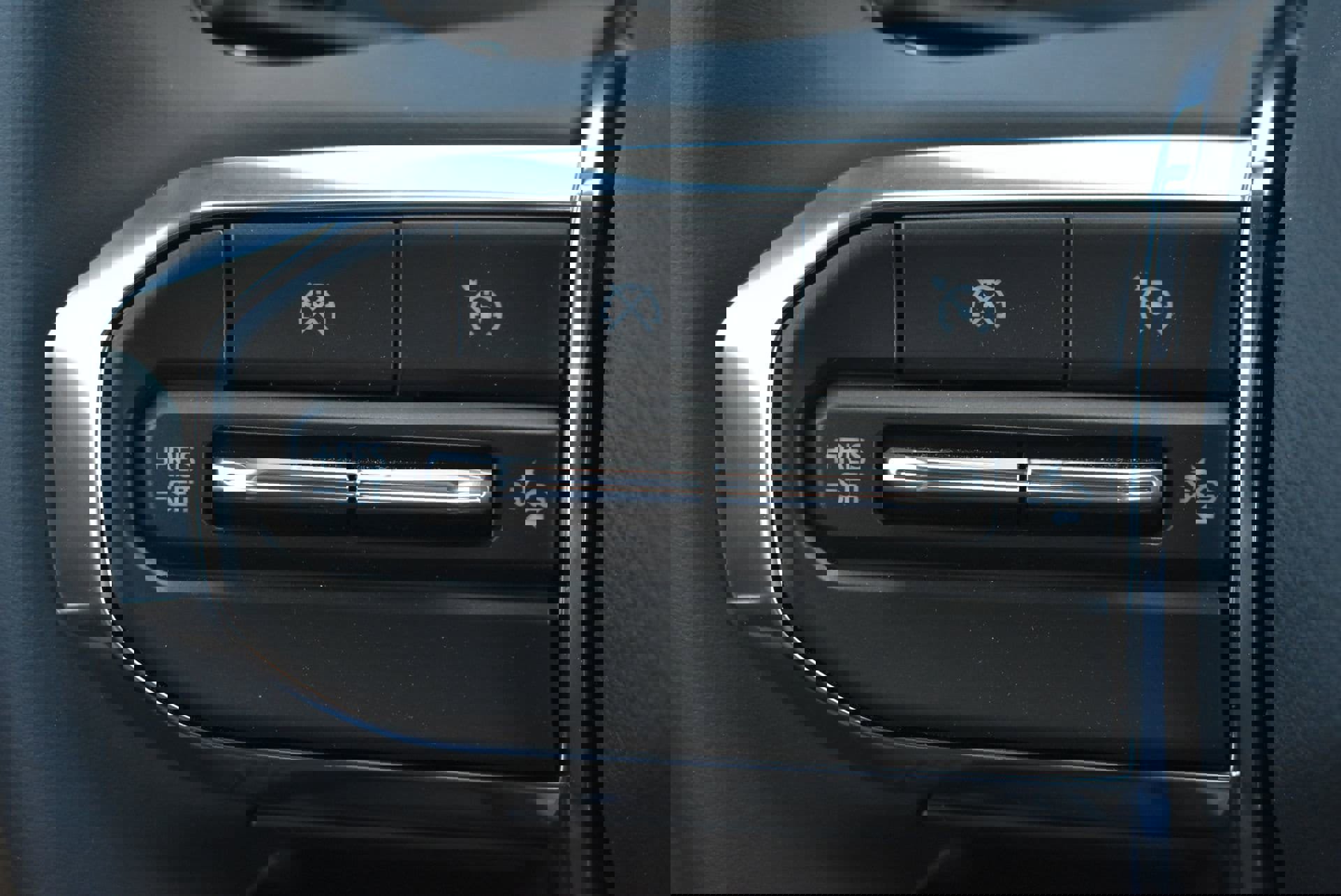 New 2026 GMC Canyon Denali w/ LPO, Denali Black Edition image 22