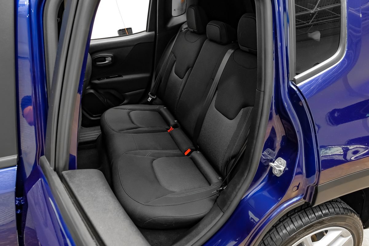 Used 2021 Jeep Renegade Latitude AWD/4WD image 33
