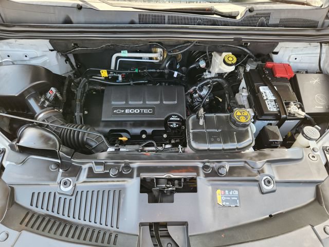 Used 2019 Chevrolet Trax LT w/ LT Convenience Package FWD image 31