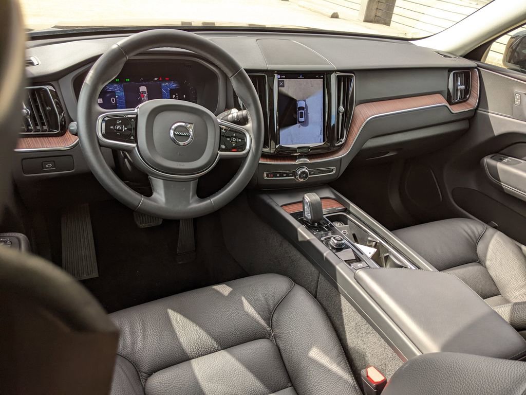 Certified 2023 Volvo XC60 B5 Plus w/ Climate Package image 12