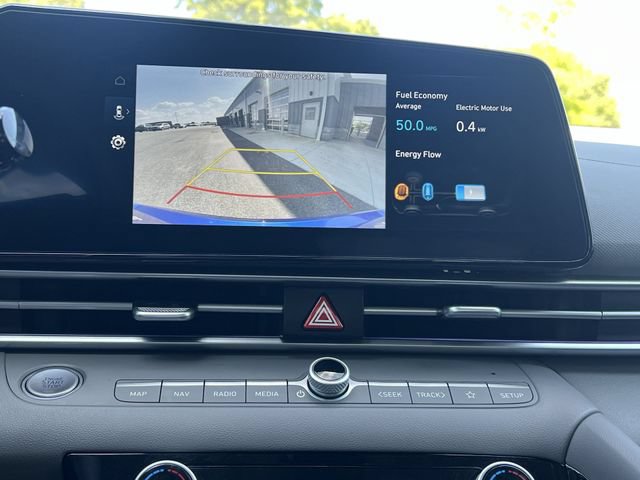 Certified 2025 Hyundai Elantra SEL FWD image 18