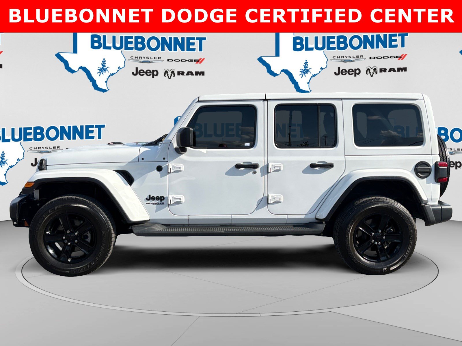 Used 2020 Jeep Wrangler Unlimited Sahara AWD/4WD image 8