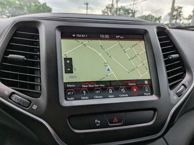 Used 2019 Jeep Cherokee Trailhawk AWD/4WD image 21