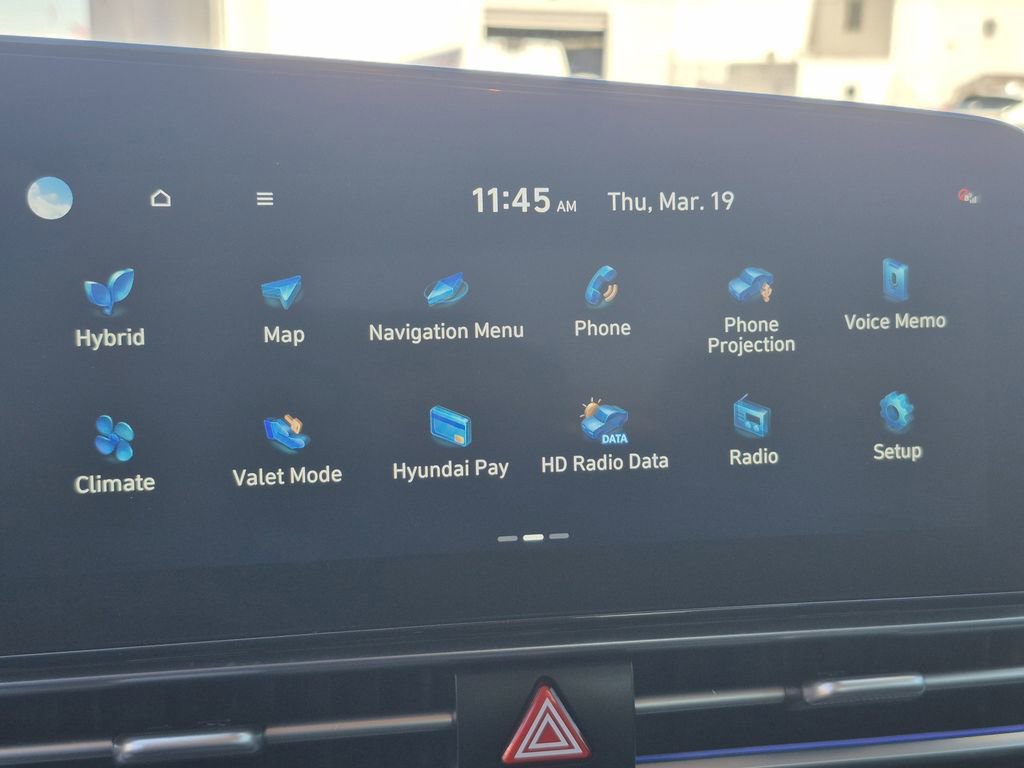 Used 2023 Hyundai Elantra Limited image 23