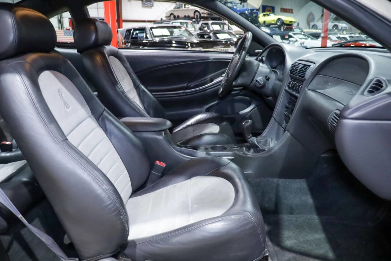 Used 2001 Ford Mustang Cobra image 39