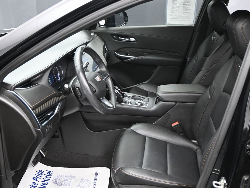 Used 2023 Cadillac XT4 Sport image 15
