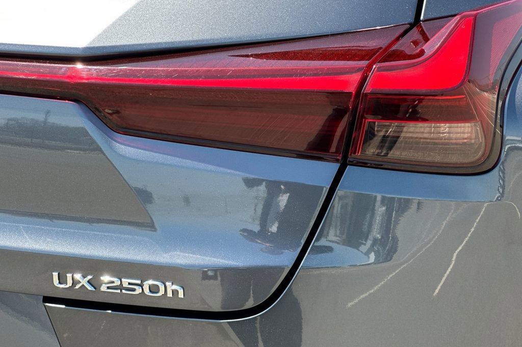 Certified 2023 Lexus UX 250h FWD w/ Accessory Package (Z1) image 26