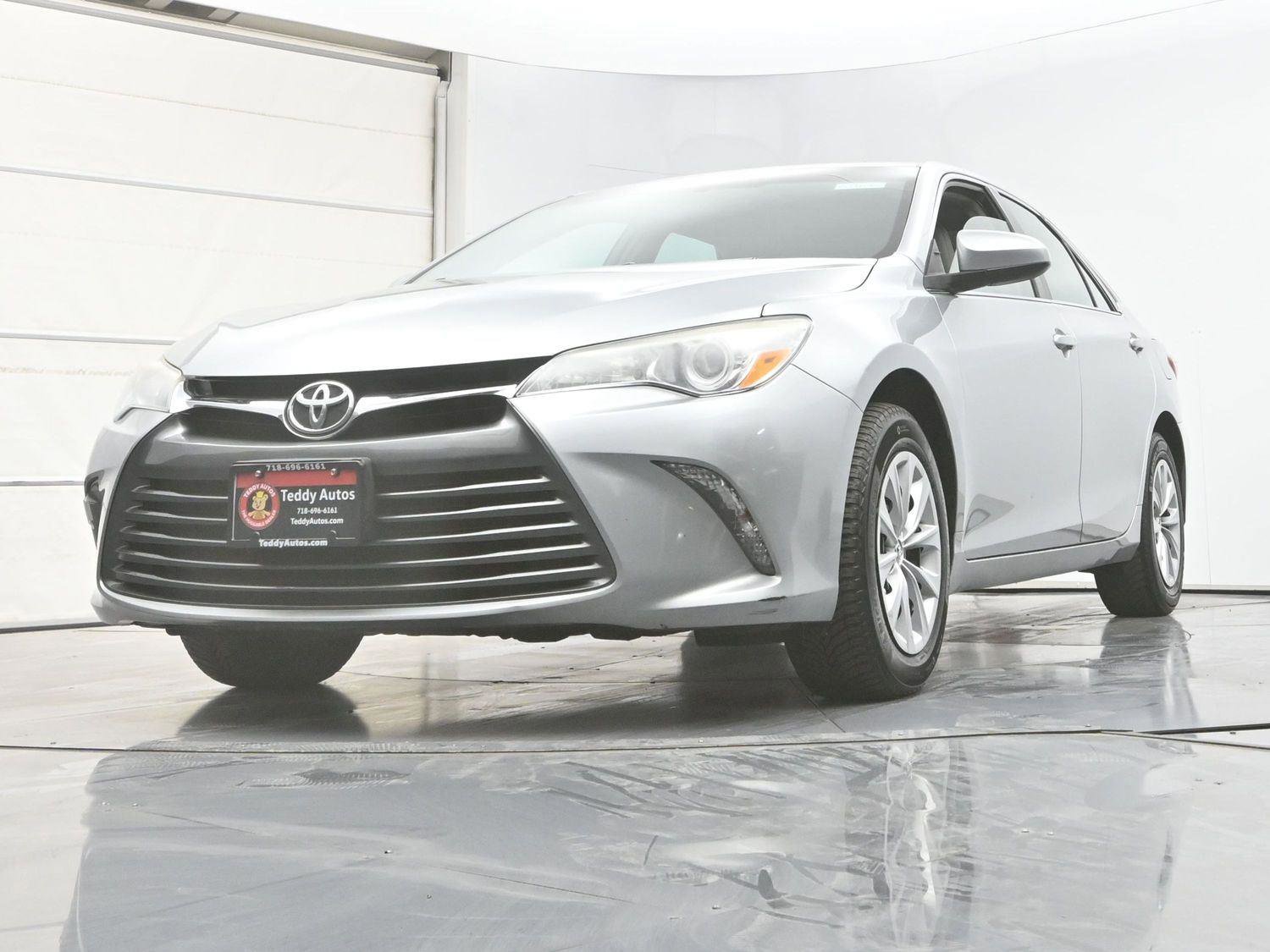 Used 2017 Toyota Camry LE FWD image 28