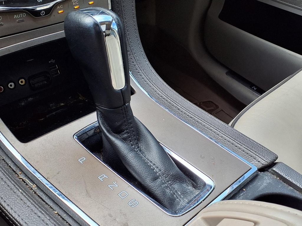 Used 2013 Lincoln MKX AWD image 21
