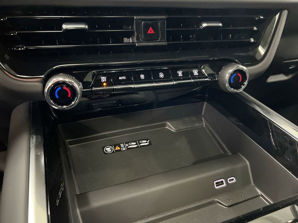 New 2026 Chevrolet Suburban High Country image 17