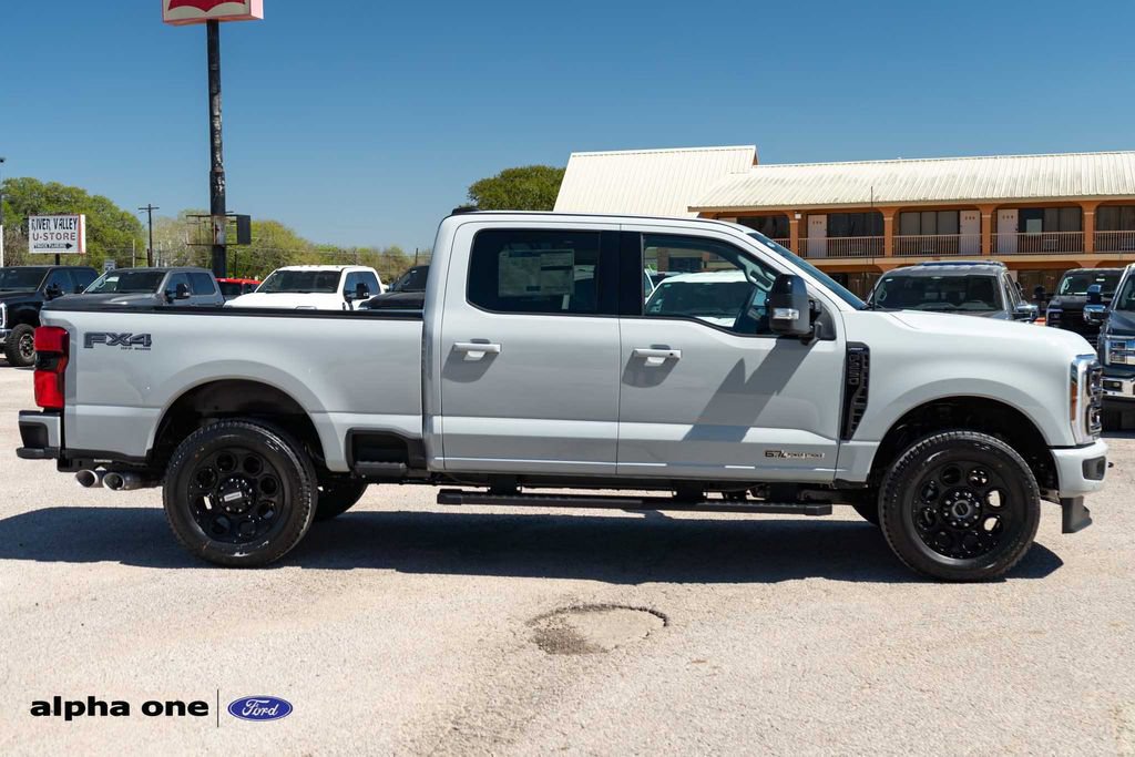 New 2026 Ford F250 Lariat w/ Black Appearance Package image 4