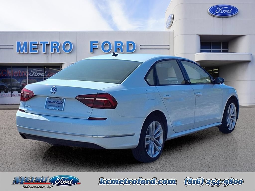 Used 2019 Volkswagen Passat 2.0T Wolfsburg w/ Wheels & Sunroof Package FWD image 3