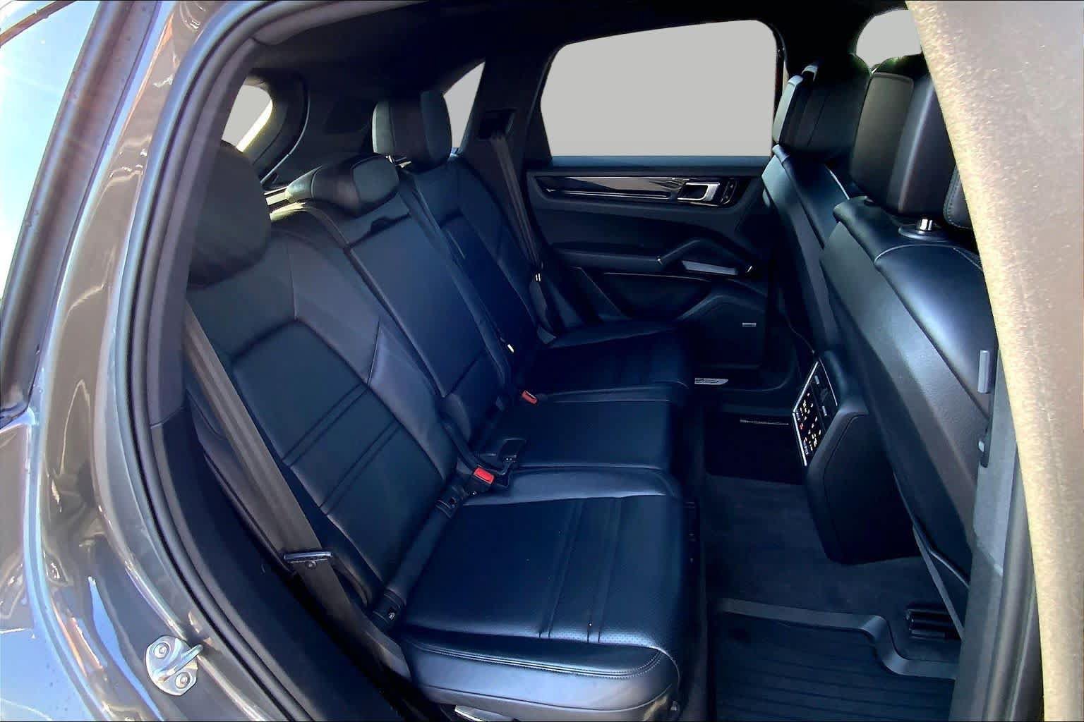 Used 2019 Porsche Cayenne AWD/4WD image 20