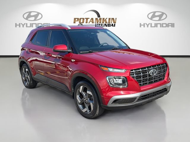 Certified 2024 Hyundai Venue SEL FWD image 3