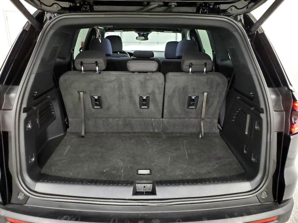 Used 2025 GMC Acadia Elevation image 22