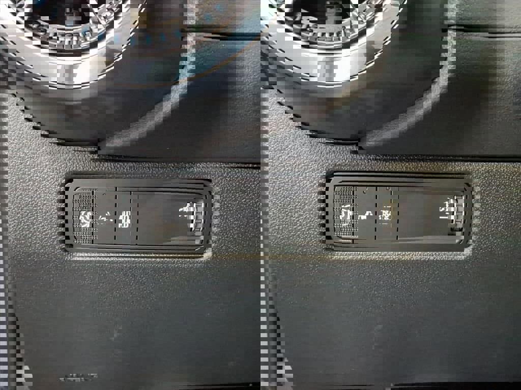 New 2026 Chevrolet Equinox EV LT image 15