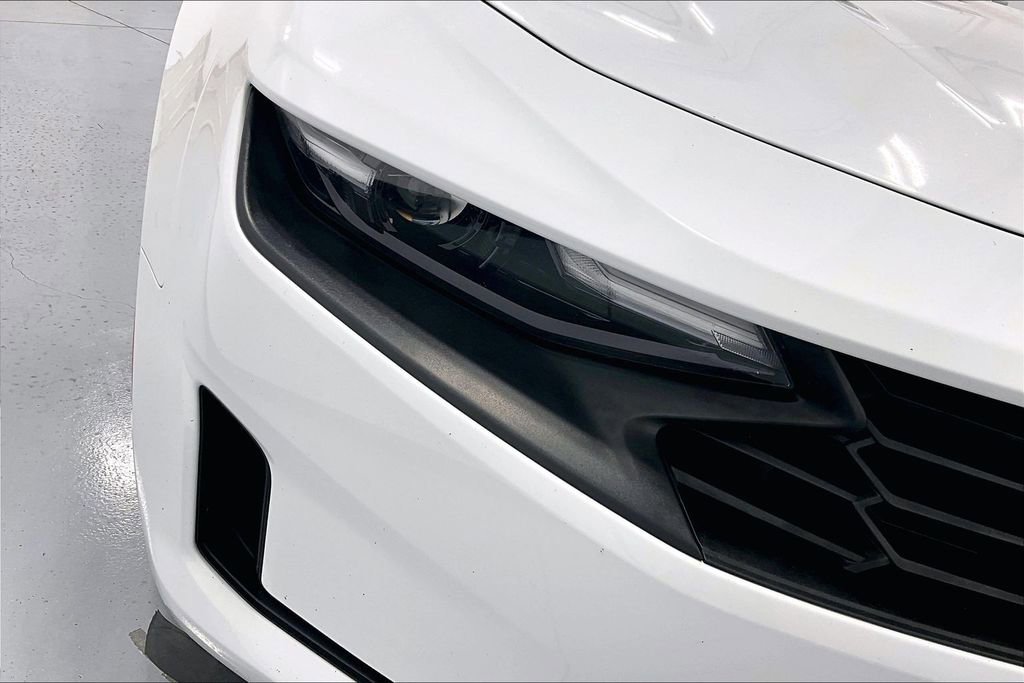 Used 2022 Chevrolet Camaro LT RWD image 25