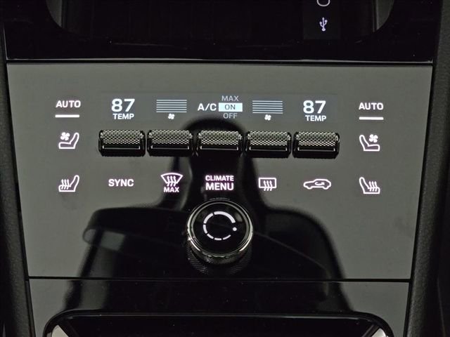 Certified 2026 Porsche Cayenne Coupe image 23