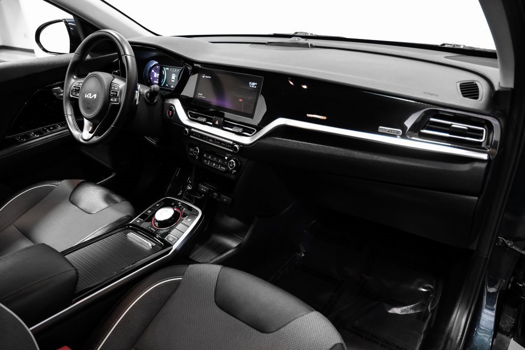 Used 2022 Kia Niro EX image 15
