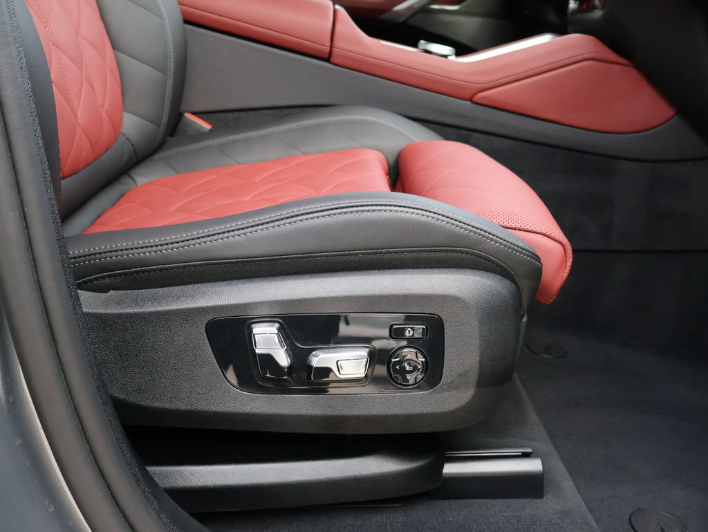 Used 2026 BMW X6 M60i AWD/4WD image 12