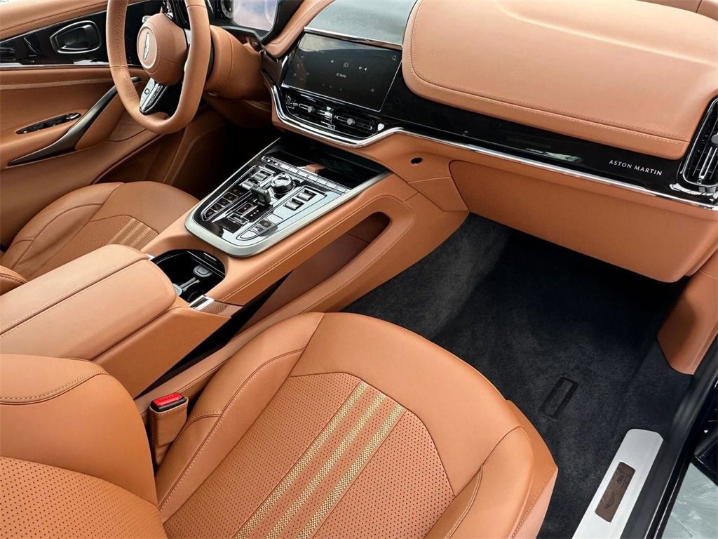 New 2026 Aston Martin DBX 707 image 6