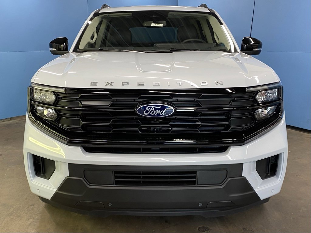New 2025 Ford Expedition Max Active image 3
