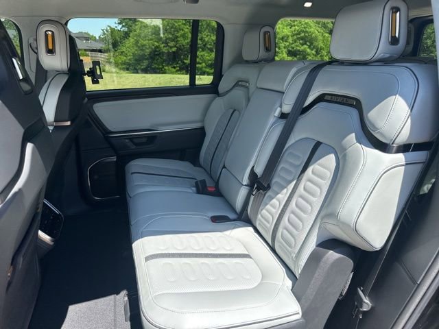 Used 2025 Rivian R1S Adventure AWD/4WD image 19