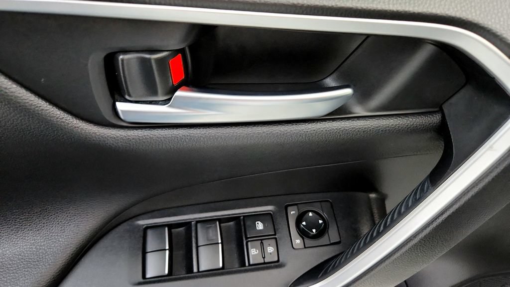 Certified 2020 Toyota RAV4 XSE AWD/4WD image 24