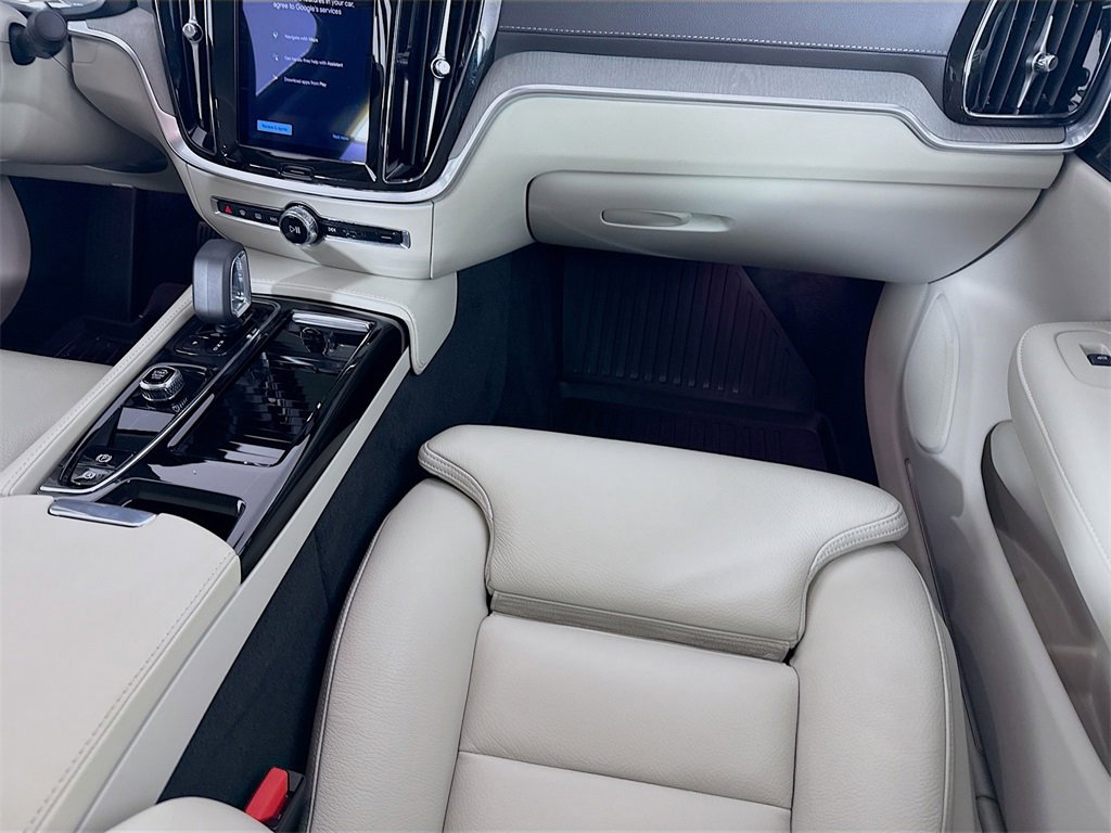 Used 2024 Volvo S60 T8 Ultimate w/ Climate Package image 20