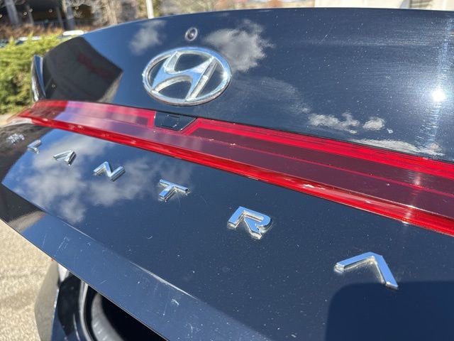 Used 2023 Hyundai Elantra SEL w/ Convenience Package image 16