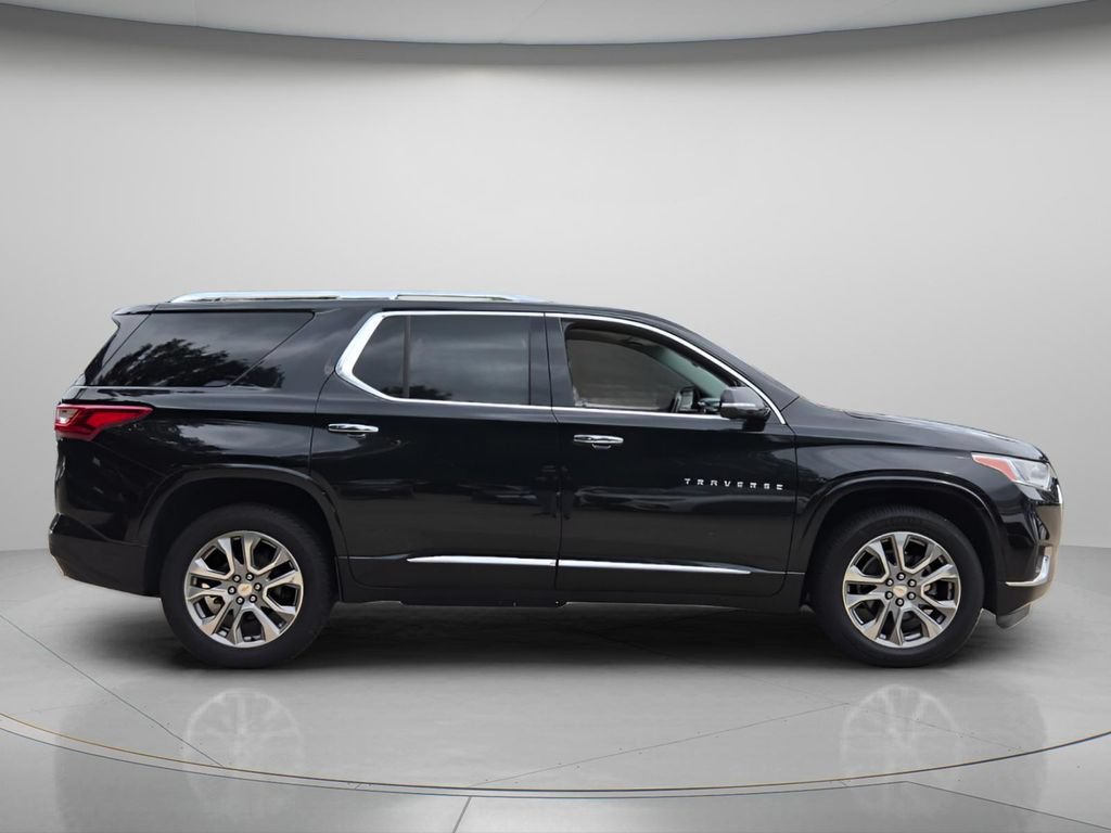 Used 2019 Chevrolet Traverse Premier w/ Driver Confidence II Package FWD image 8