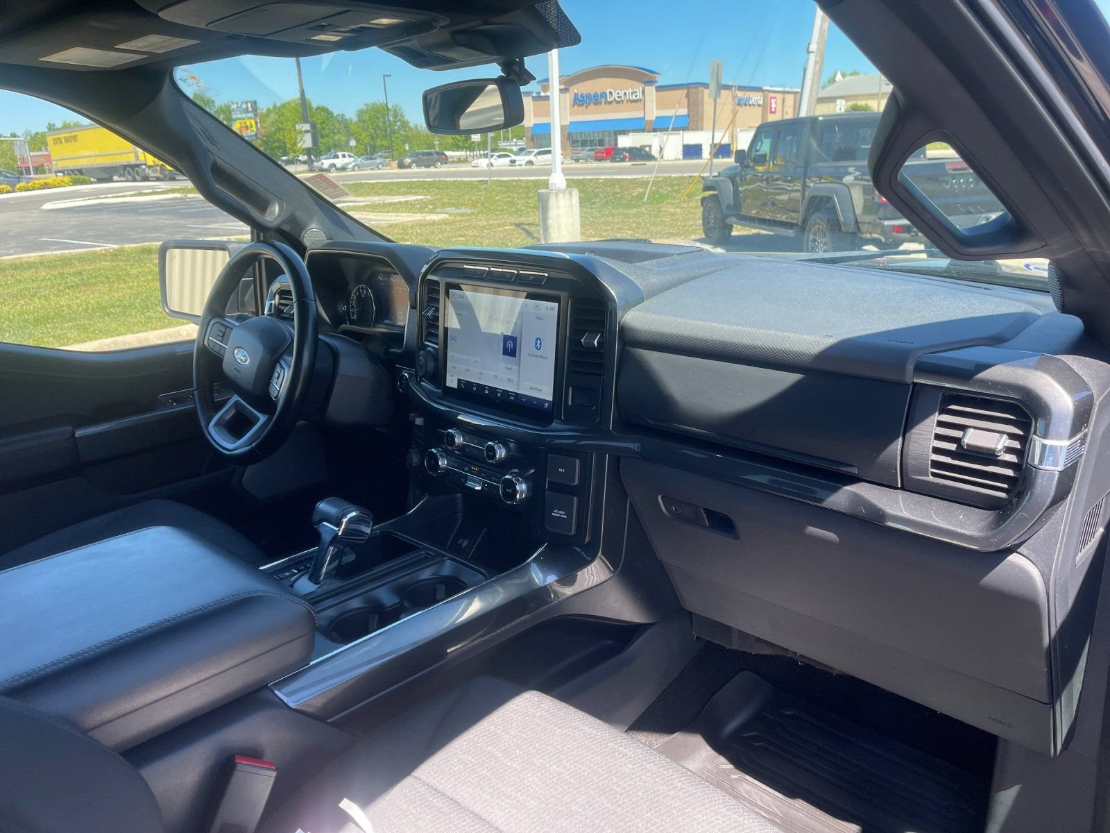Used 2022 Ford F150 XLT w/ Equipment Group 302A High AWD/4WD image 17