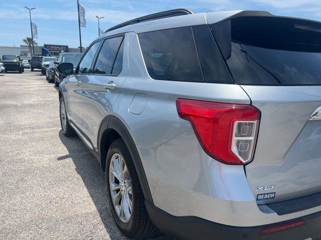 Used 2023 Ford Explorer XLT w/ Equipment Group 202A RWD image 5