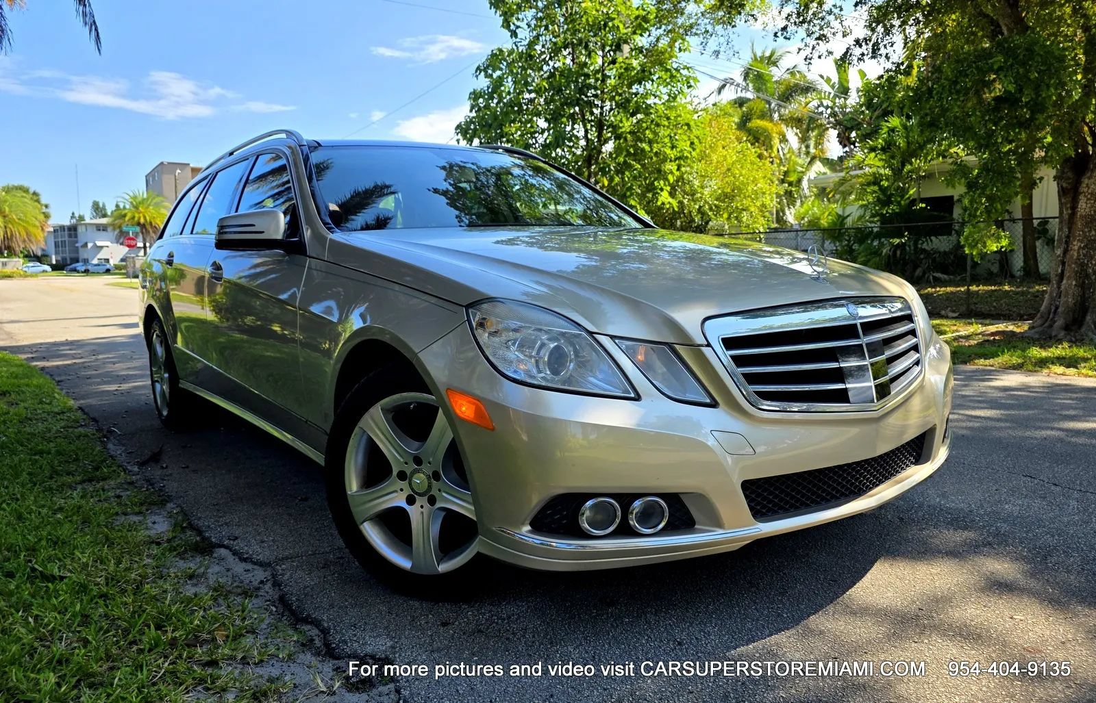 Used 2011 Mercedes-Benz E 350 4MATIC Wagon image 23