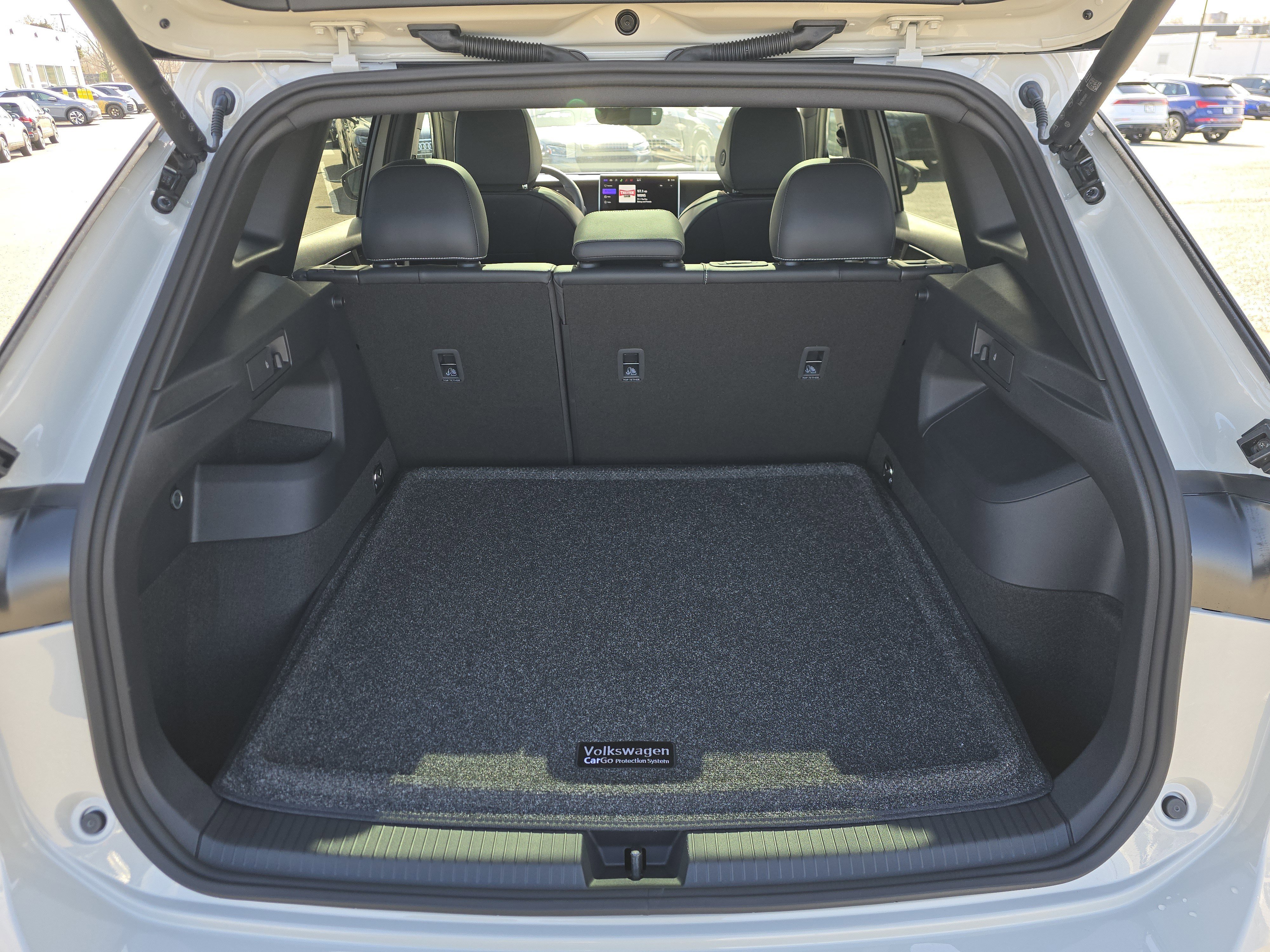 New 2026 Volkswagen Tiguan SE R-Line image 17